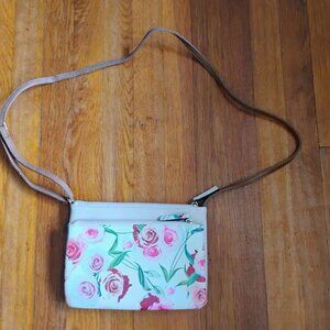 Kelly & Katie Rose Print Crossbody Clutch - Excellent Used Condition